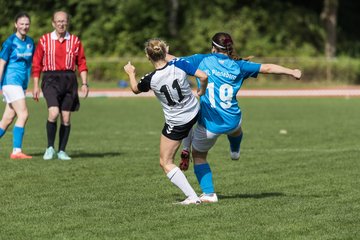 Bild 182 - wBJ VfL Pinneberg - Germania Schnelsen : Ergebnis: 15:1